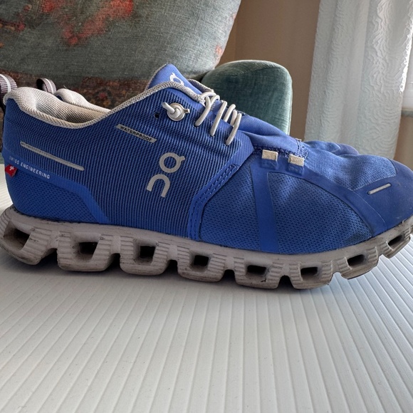 Women's OnCloud WP Sneaker Size 7 - Picture 4 of 5